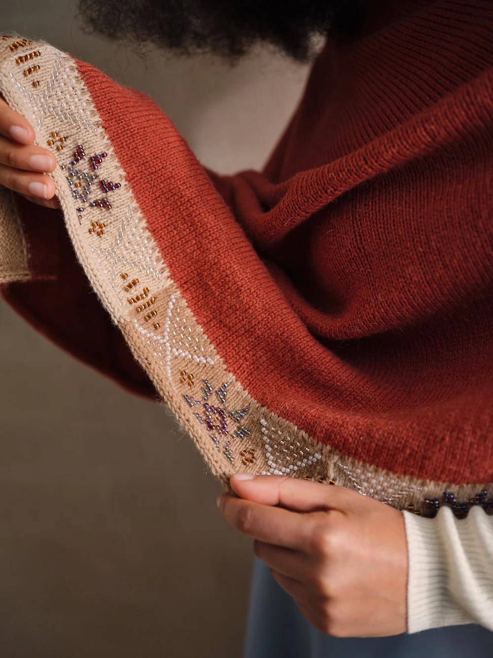 Beaded Colourwork: A Modern Approach to Knitting with Beads (2nd Quality) - Image 3
