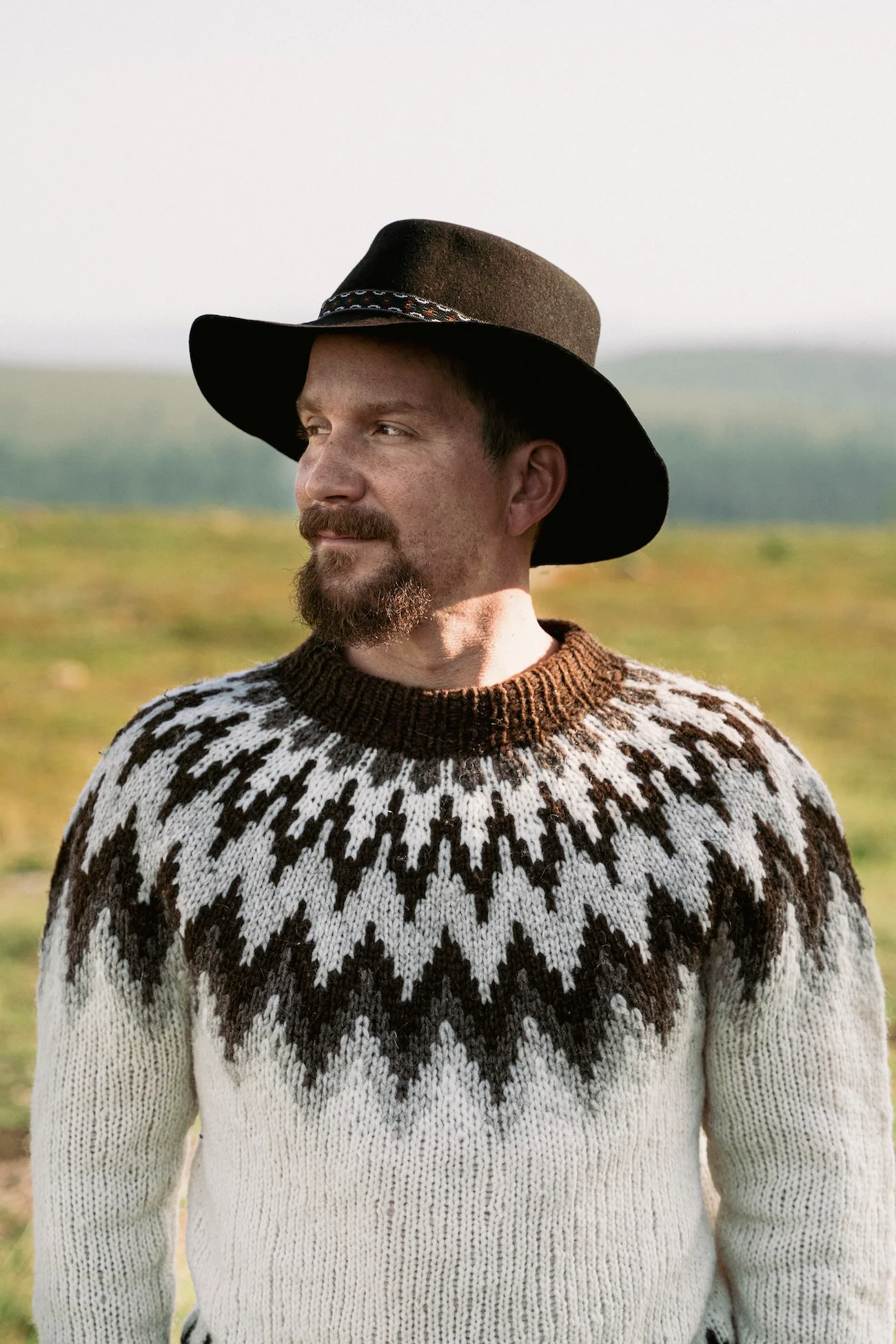 Unfolding Landscapes – 17 Knits for the Road - Image 14